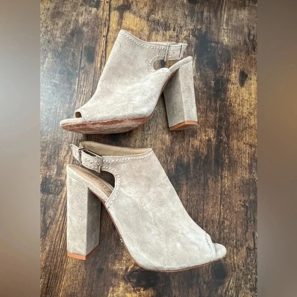 SCHUTZ | ladies peep toe sling back shoe.  Size: 8.5B - Picture 5 of 16